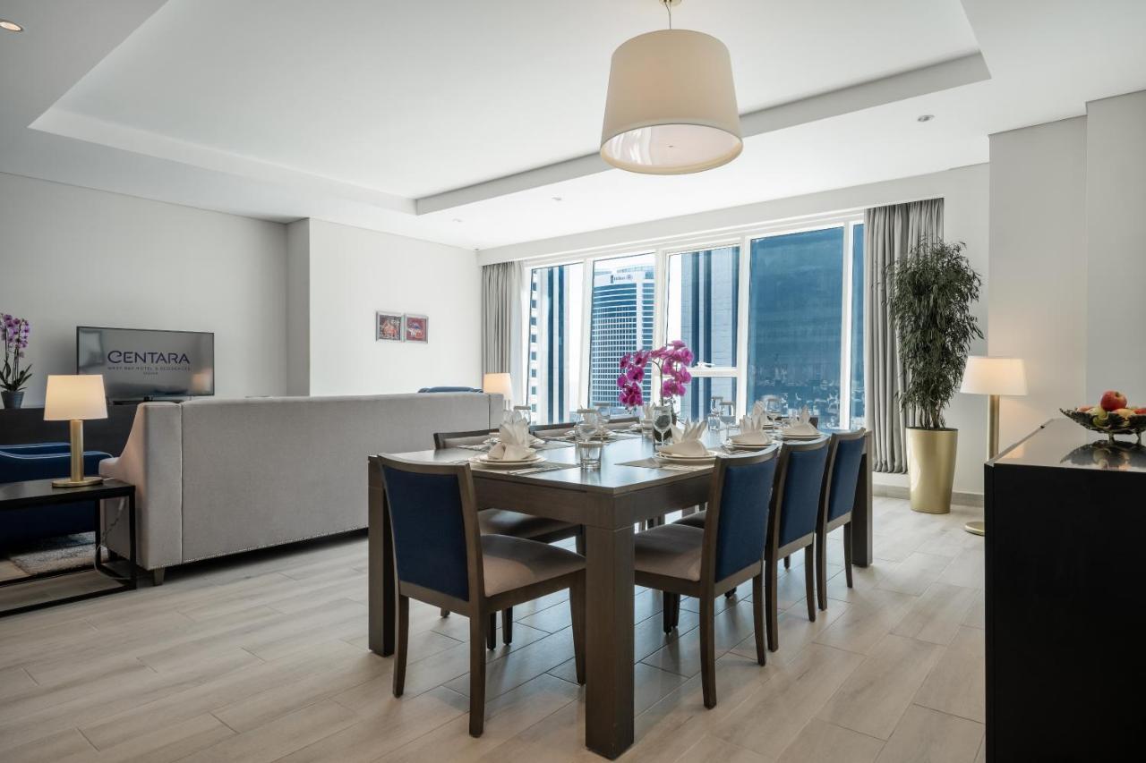 Centara West Bay Hotel & Residences Doha Bagian luar foto A dining room at the Ritz-Carlton, DIFC