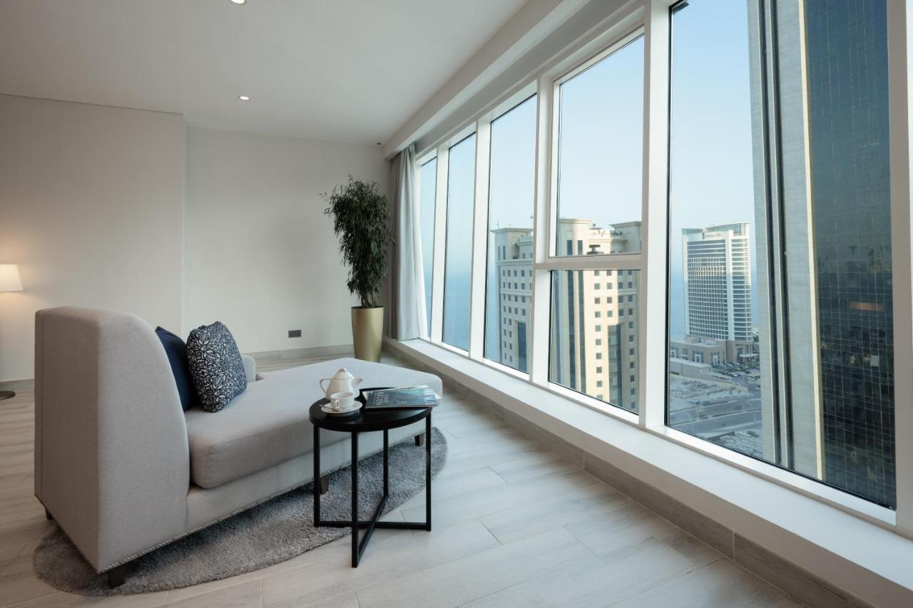 Centara West Bay Hotel & Residences Doha Bagian luar foto A view from a residential apartment